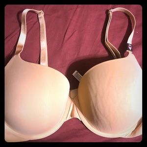 NWT Victoria’s Secret T-shirt push up bra nude